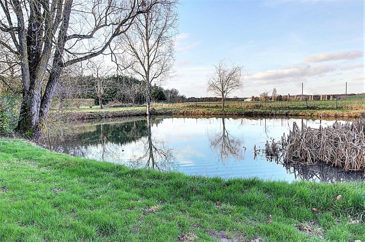 Gite De La Courtaudiere Le Petit-Pressigny Buitenkant foto